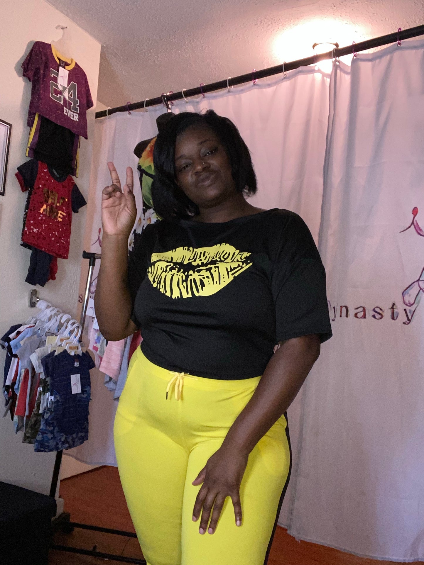 “Kiss Me” Women’s 2pc Crop Top & Pants Set